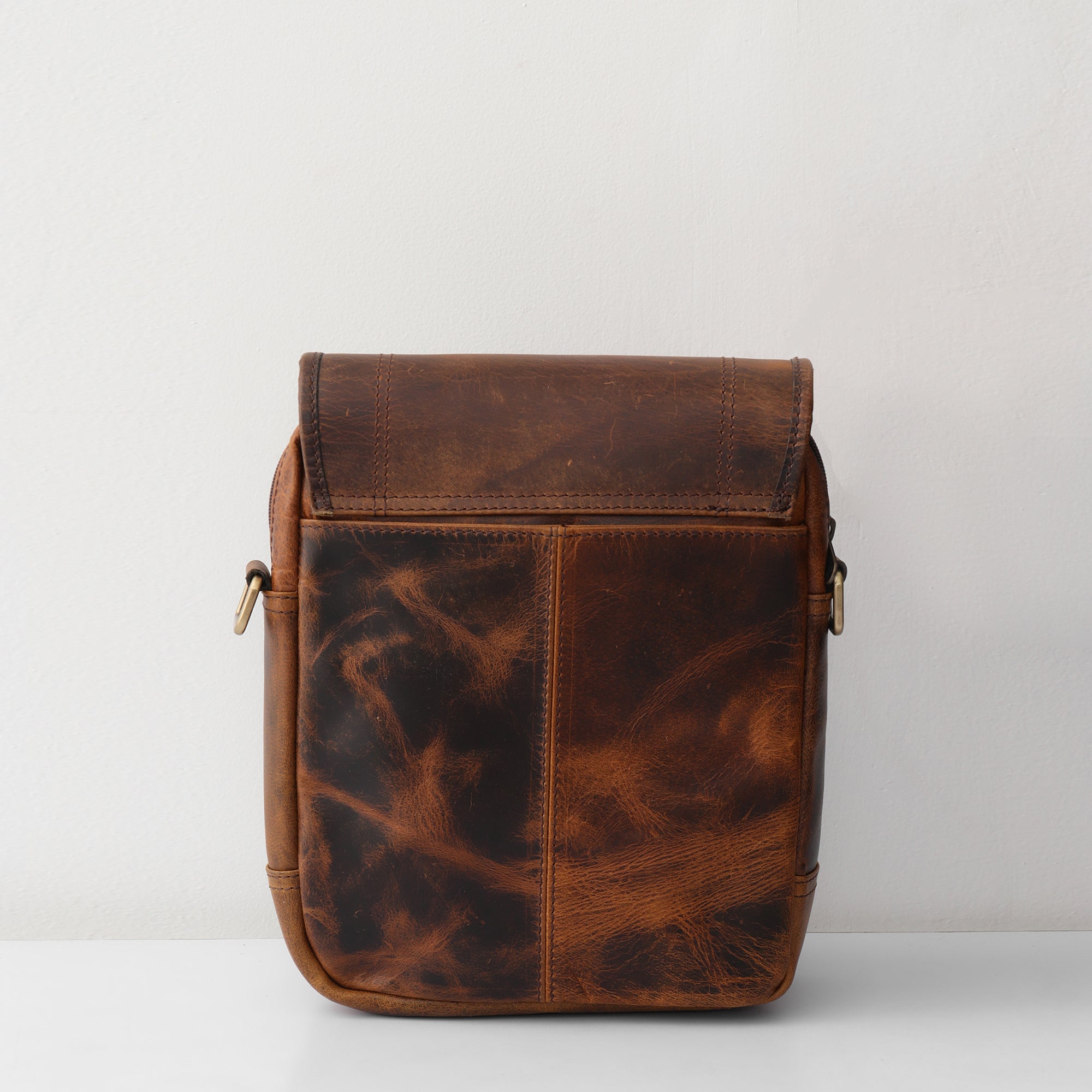 The Adventurer Leather Crossbody - Aged Brown