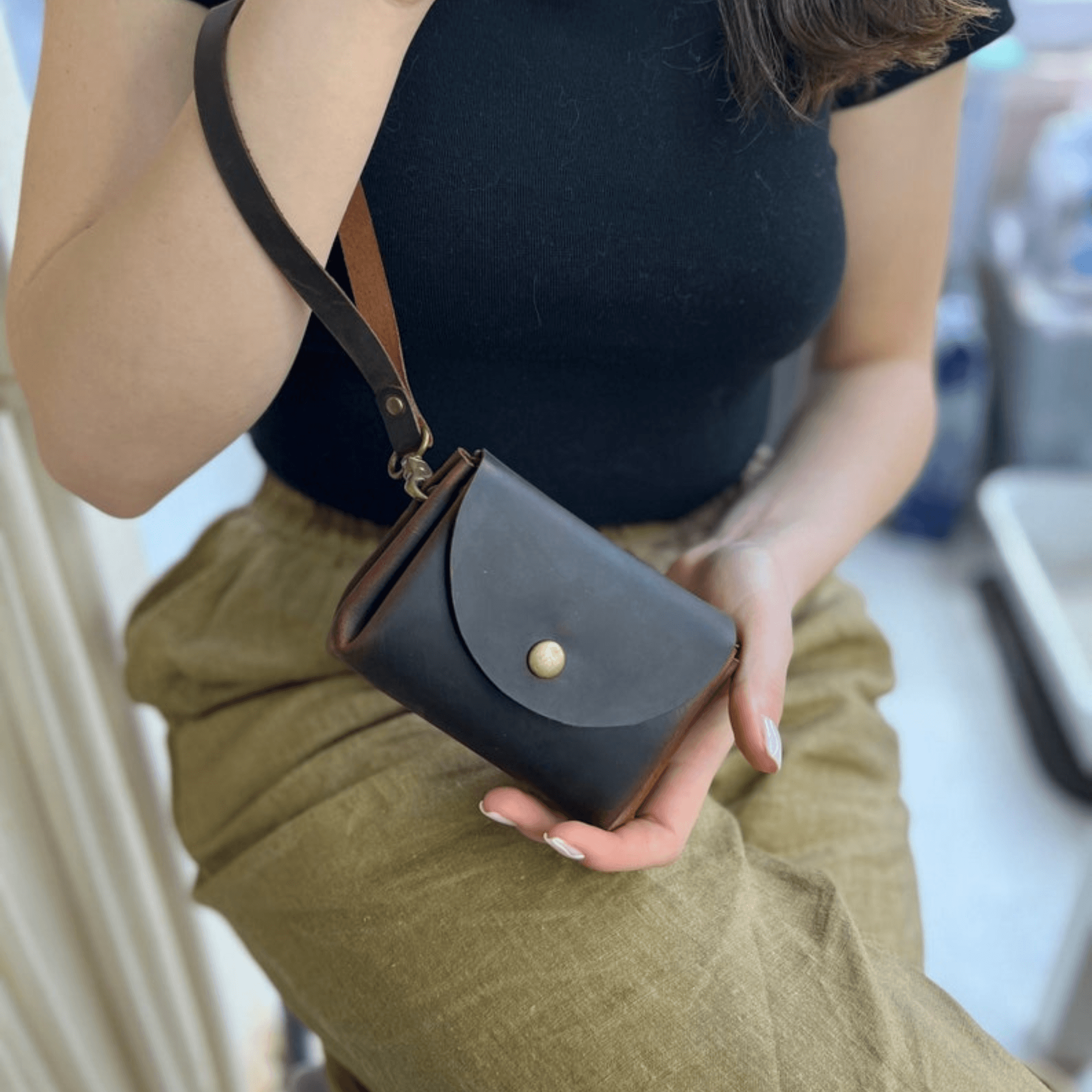 Leather Wallet for Women - A Blend of Elegance and Functionality - Leather Shop Factory