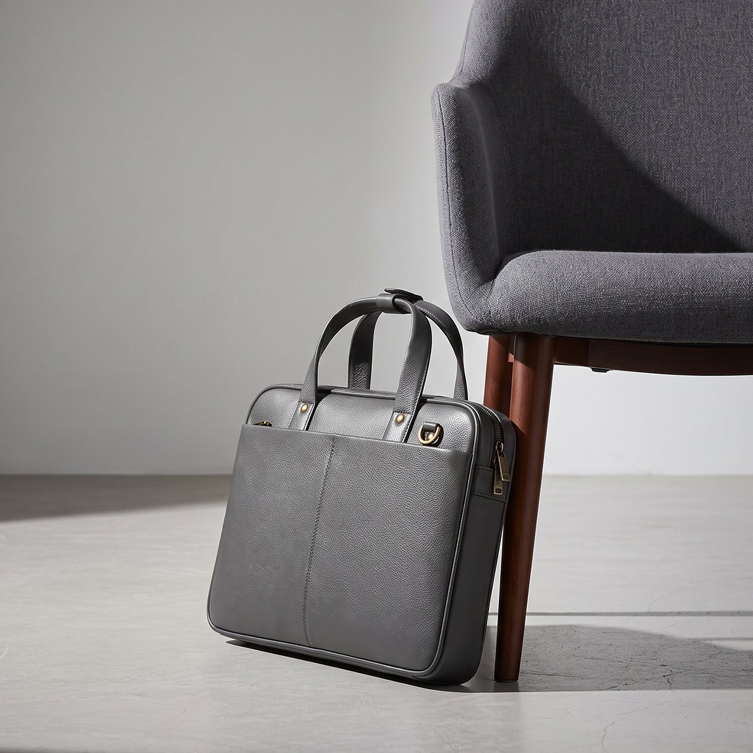SIGNATURE LAPTOP BAG — GREY