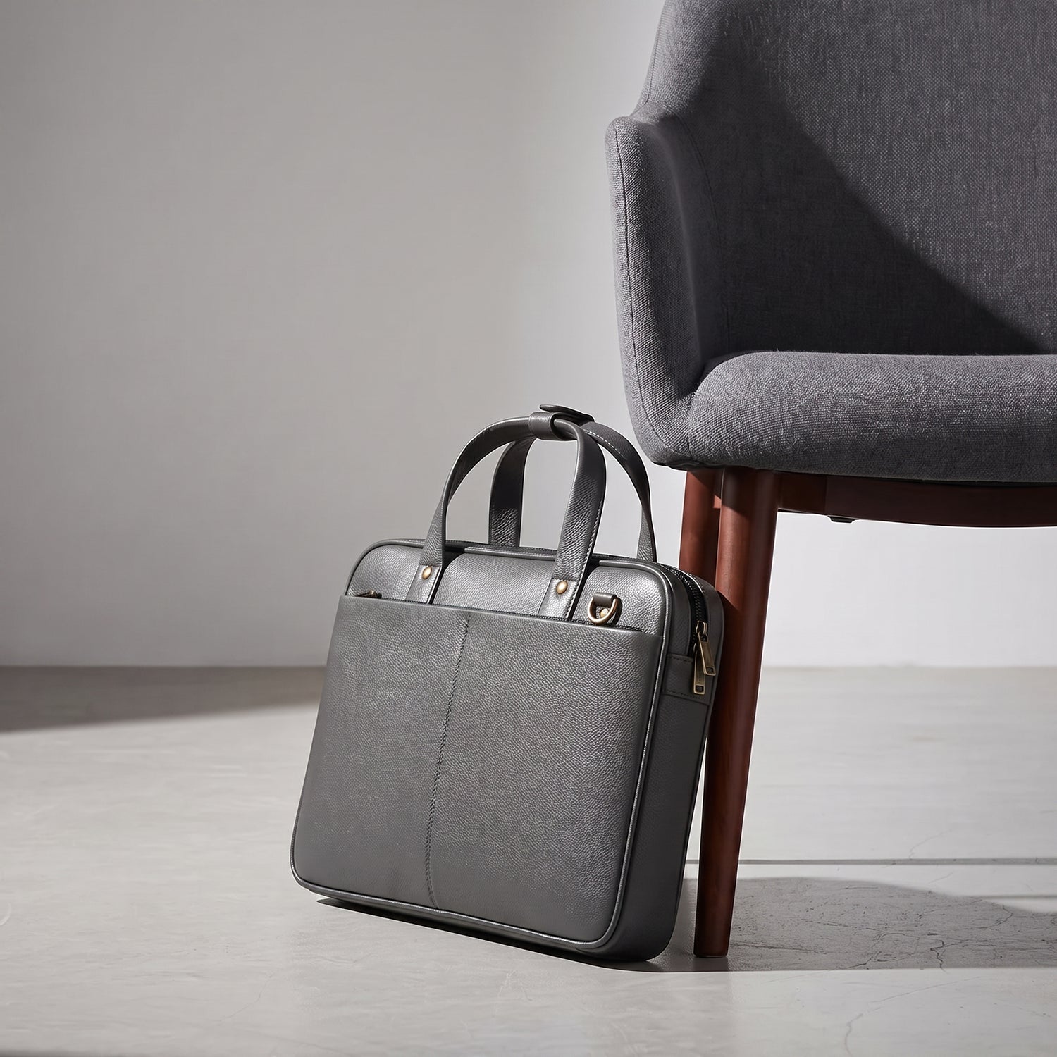 SIGNATURE LAPTOP BAG — GREY